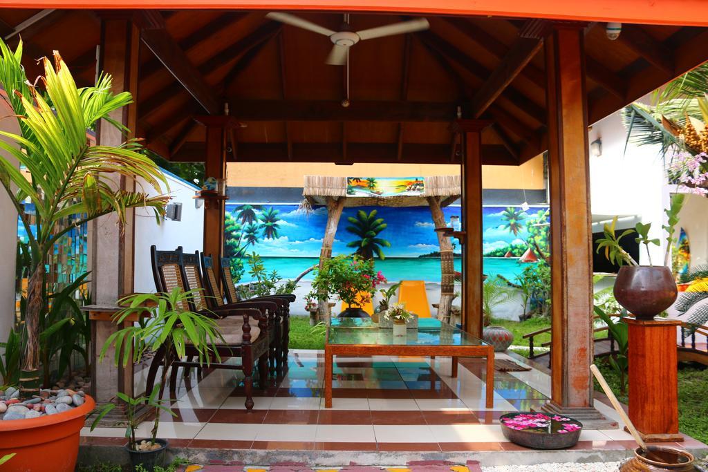 Natural Surf House Himmafushi Exterior photo
