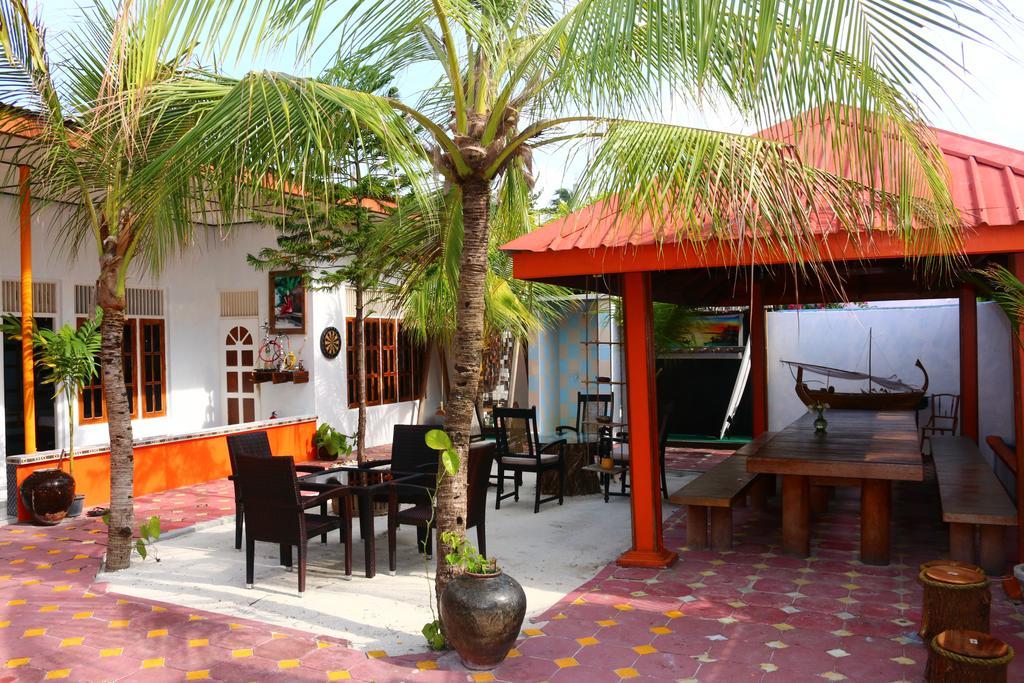 Natural Surf House Himmafushi Exterior photo