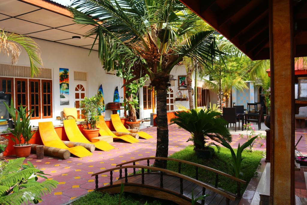 Natural Surf House Himmafushi Exterior photo