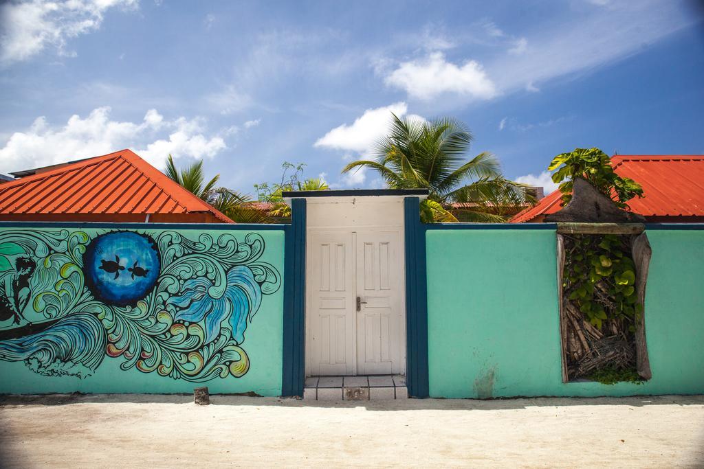 Natural Surf House Himmafushi Exterior photo