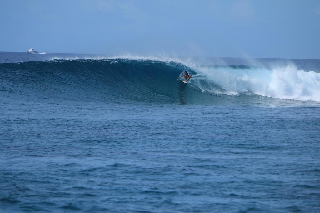 Natural Surf House Himmafushi Exterior photo