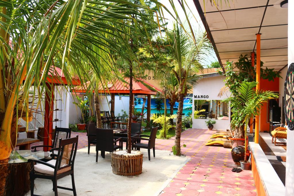 Natural Surf House Himmafushi Exterior photo
